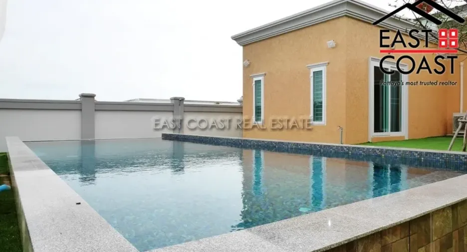 Casa en alquiler de 4 habitaciones en Bang Lamung, Chonburi