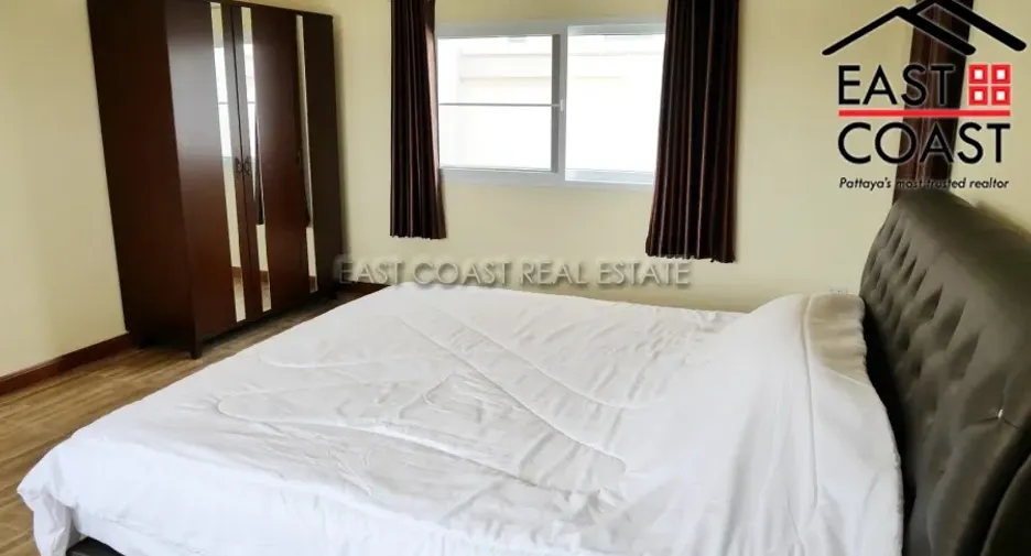 Casa en alquiler de 4 habitaciones en Bang Lamung, Chonburi