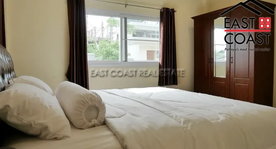 Casa en alquiler de 4 habitaciones en Bang Lamung, Chonburi