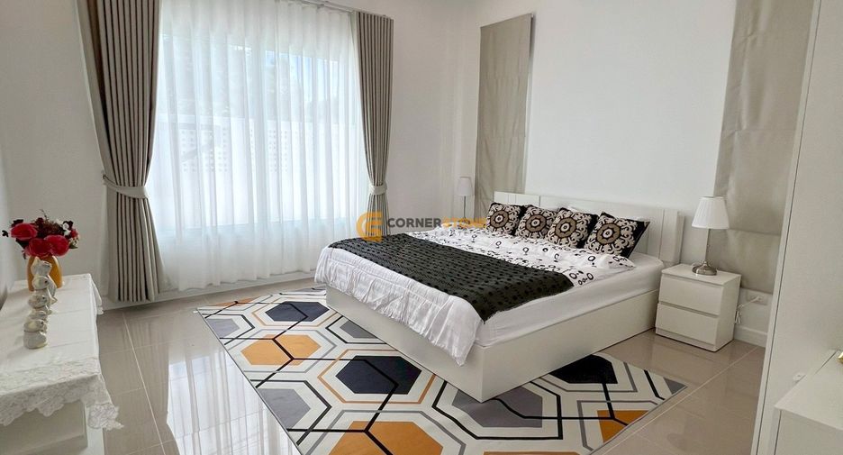 Casa en alquiler de 3 habitaciones en Bang Lamung, Chonburi