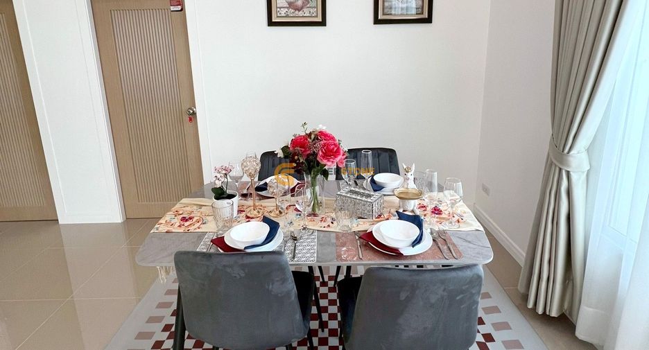 Casa en alquiler de 3 habitaciones en Bang Lamung, Chonburi