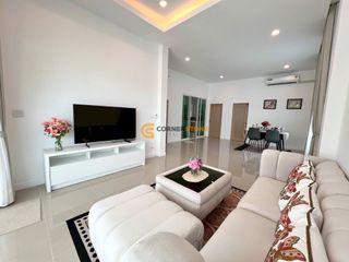 Casa en alquiler de 3 habitaciones en Bang Lamung, Chonburi