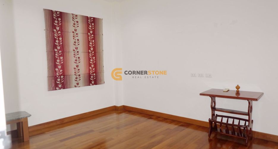 Casa en alquiler y en venta de 3 habitaciones en Bang Lamung, Chonburi