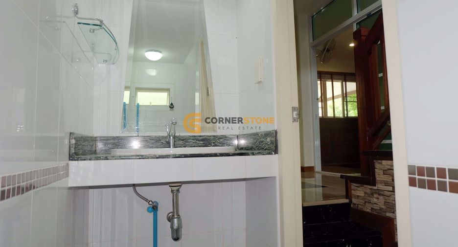 Casa en alquiler y en venta de 3 habitaciones en Bang Lamung, Chonburi