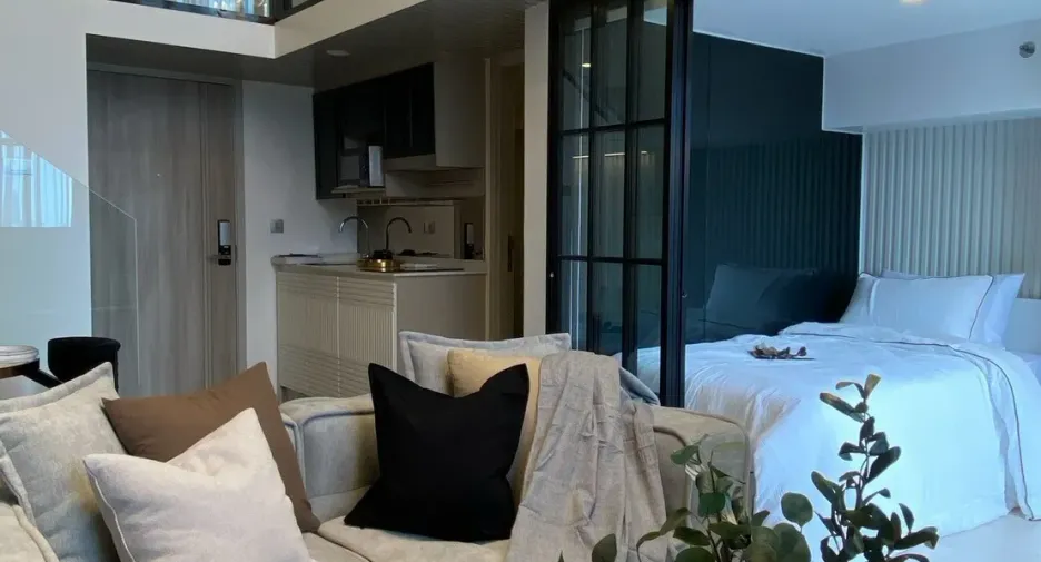 For rent 2 bedrooms condo in Sathon, Bangkok