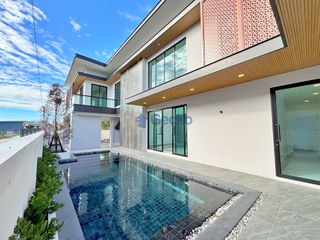 For sale 4 ベッドルーム house in Bang Lamung, Chonburi