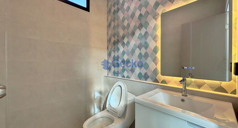 For sale 4 ベッドルーム house in Bang Lamung, Chonburi