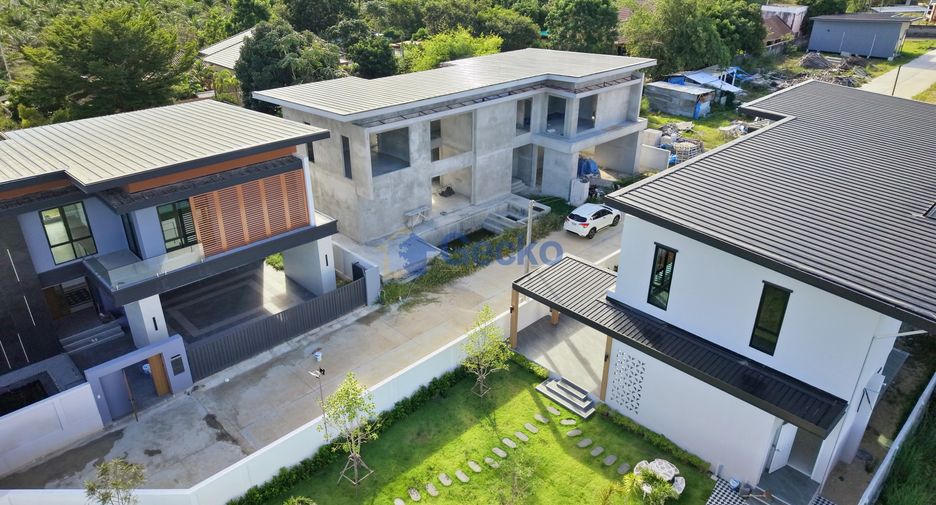 For sale 4 ベッドルーム house in Bang Lamung, Chonburi