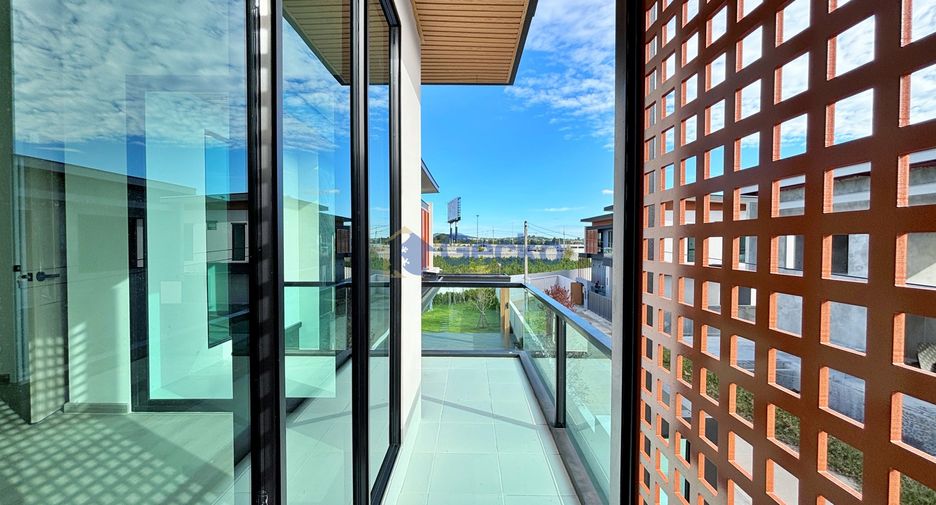 For sale 4 ベッドルーム house in Bang Lamung, Chonburi