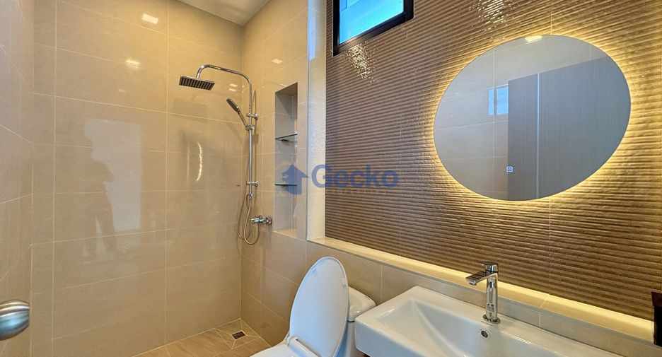 For sale 4 ベッドルーム house in Bang Lamung, Chonburi