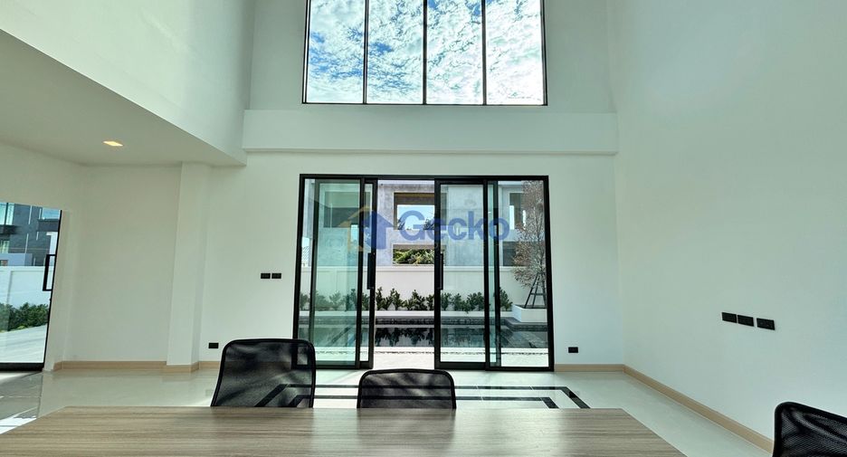 For sale 4 ベッドルーム house in Bang Lamung, Chonburi
