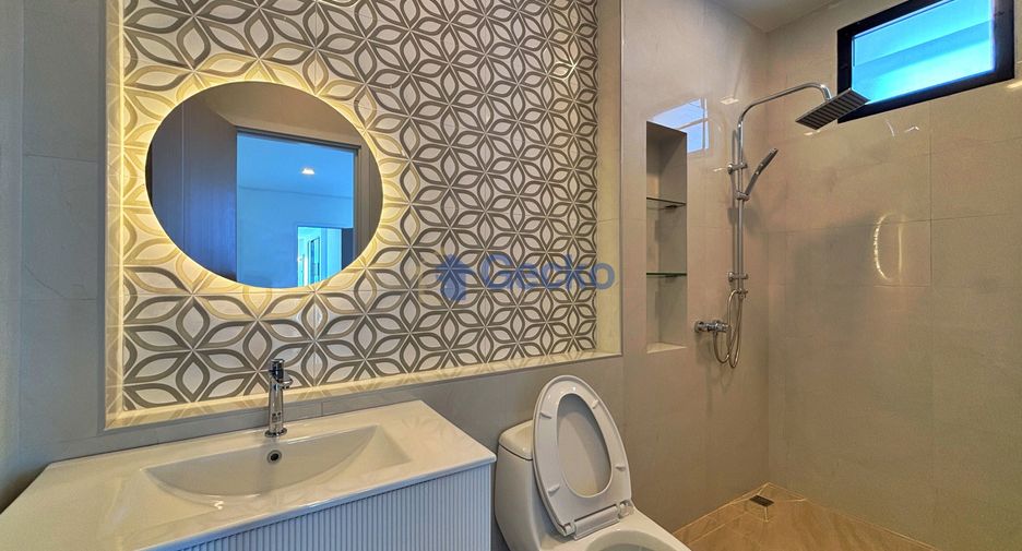 For sale 4 ベッドルーム house in Bang Lamung, Chonburi