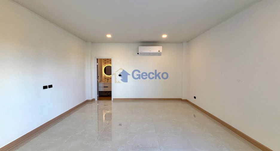 For sale 4 ベッドルーム house in Bang Lamung, Chonburi