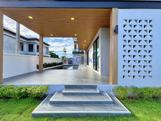 For sale 4 ベッドルーム house in Bang Lamung, Chonburi