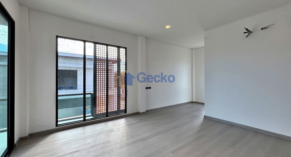 For sale 4 ベッドルーム house in Bang Lamung, Chonburi