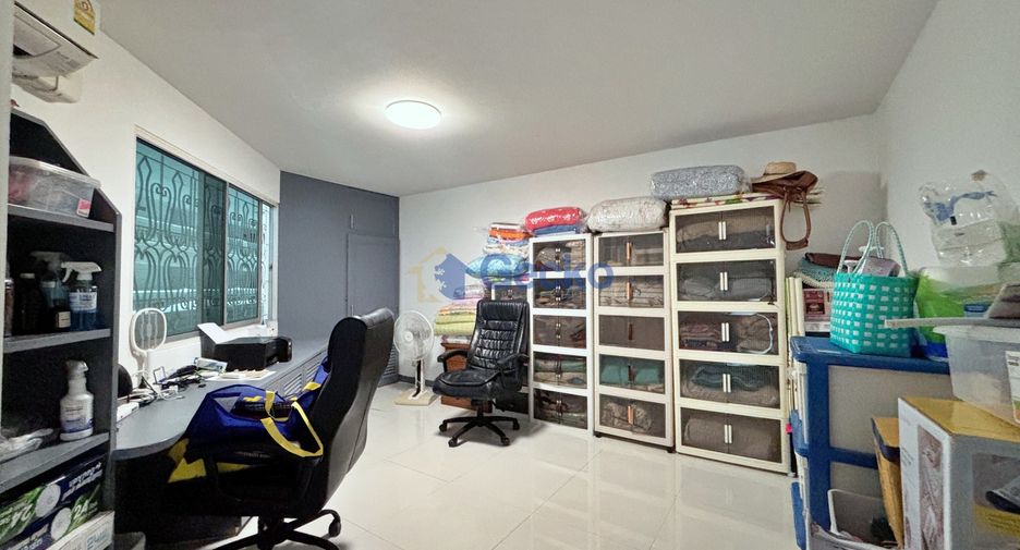 For sale 3 bedrooms condo in Bang Lamung, Chonburi