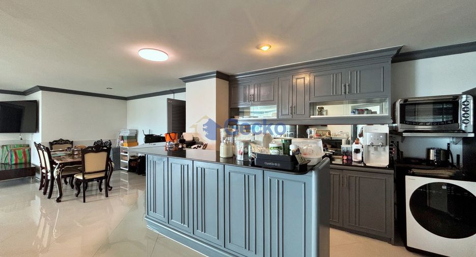 For sale 3 bedrooms condo in Bang Lamung, Chonburi