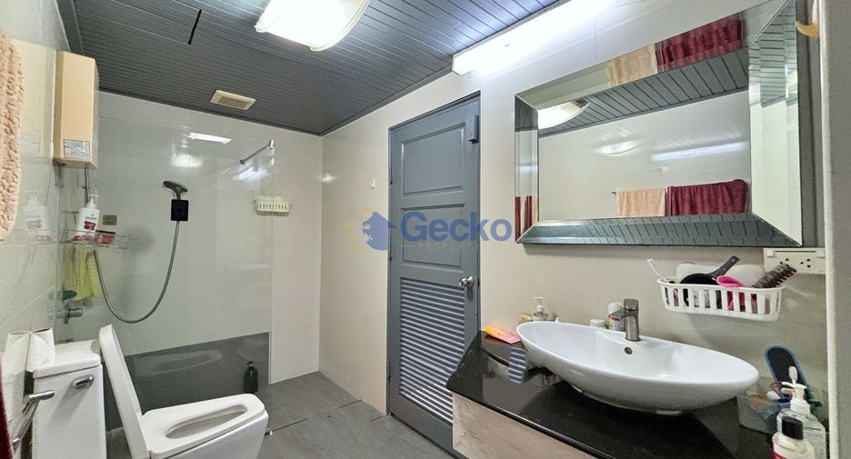 For sale 3 bedrooms condo in Bang Lamung, Chonburi