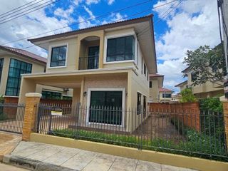Casa en alquiler de 4 habitaciones en Mae Rim, Chiang Mai
