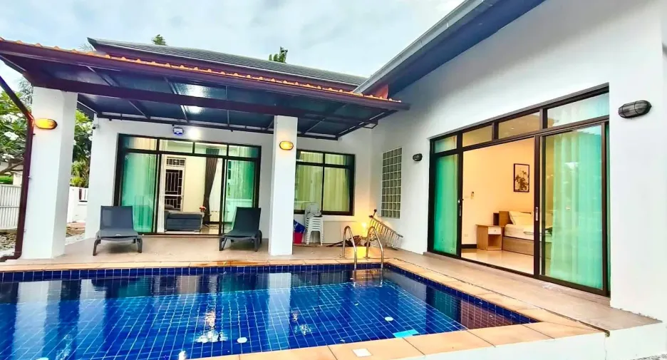 À louer 3 chambres villa à Bang Saray, Pattaya