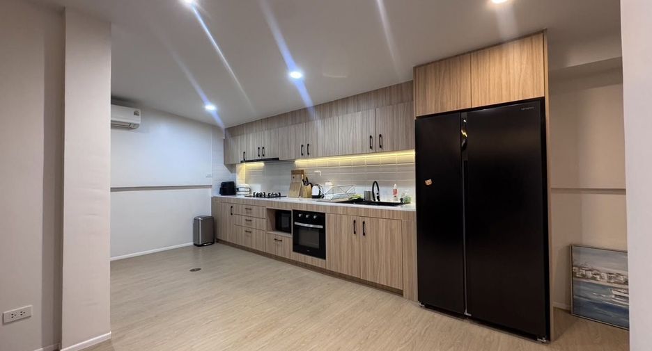 Casa en alquiler de 2 habitaciones en Mueang Phuket, Phuket