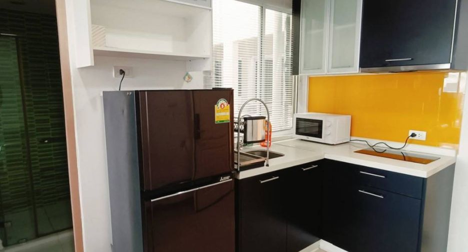 For rent 2 bedrooms condo in Bang Kapi, Bangkok