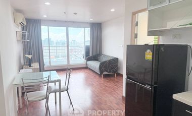 For rent 2 bedrooms condo in Bang Kapi, Bangkok