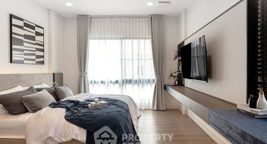 Casa en alquiler de 3 habitaciones en Saphan Sung, Bangkok