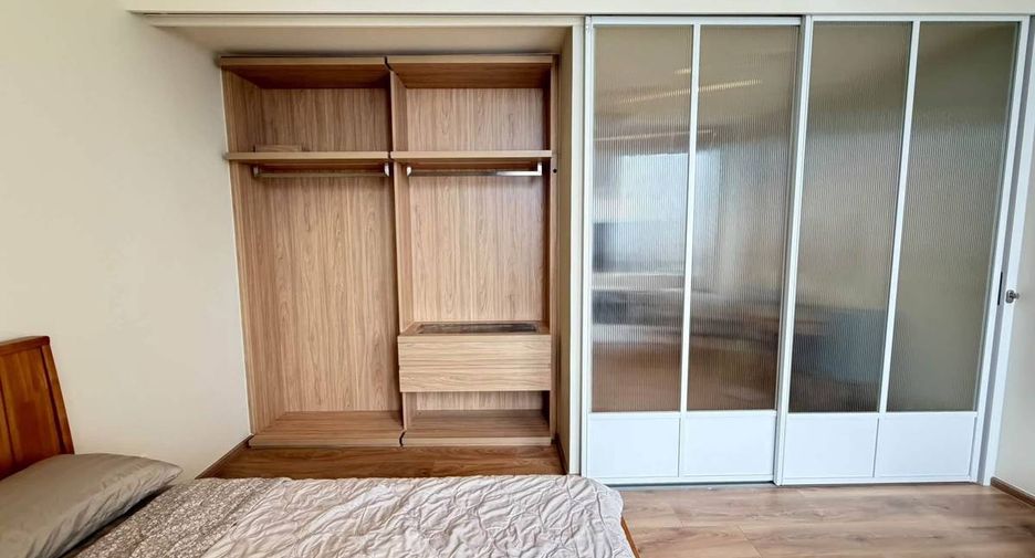 For rent 1 bed condo in Watthana, Bangkok