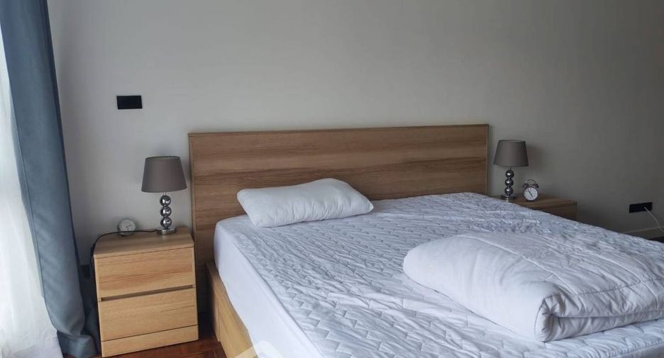 For rent and for sale 1 bed condo in Watthana, Bangkok