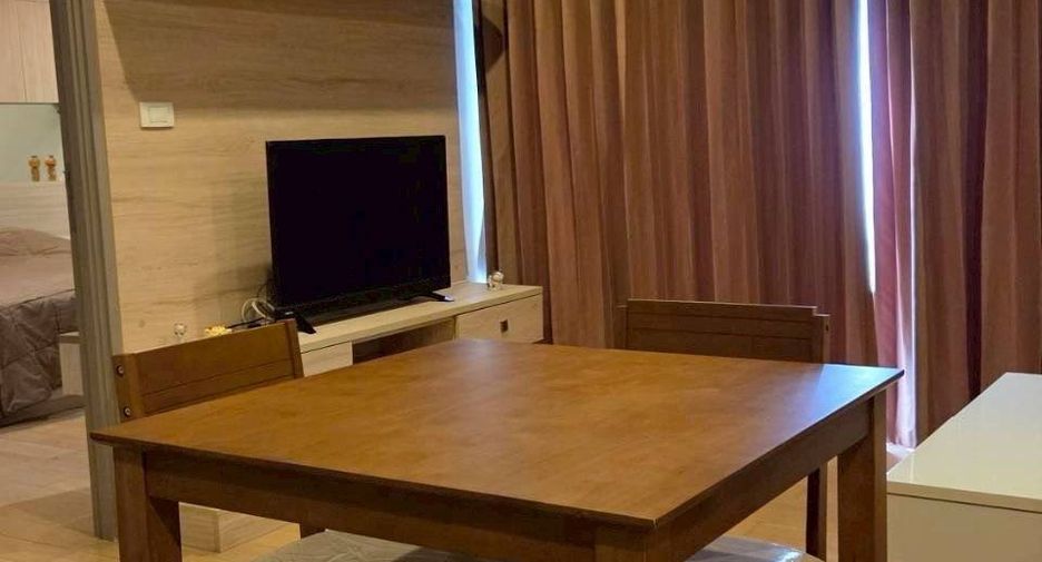 For rent 1 bed condo in Watthana, Bangkok