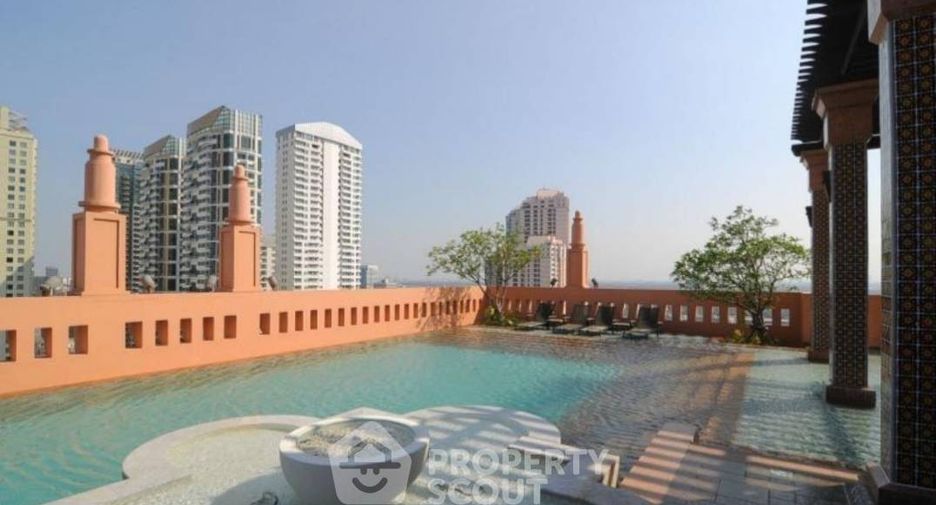 For sale 1 bed condo in Khlong Toei, Bangkok