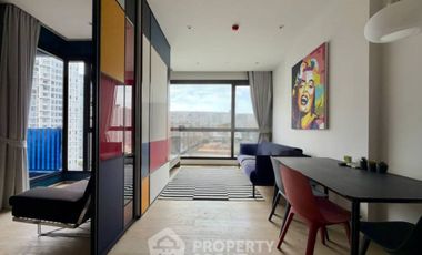For sale 2 bedrooms condo in Huai Khwang, Bangkok