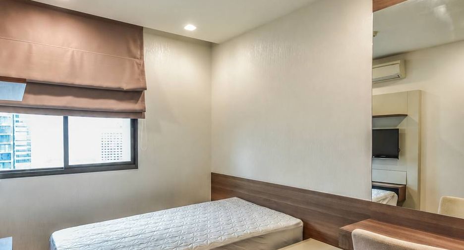 For rent and for sale 2 bedrooms condo in Sathon, Bangkok