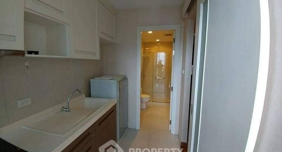 For sale 1 bed condo in Sathon, Bangkok