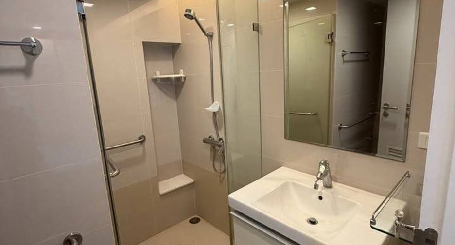 Продажа 1 кровать кондо в Кхлонг Тоеи, Бангкок