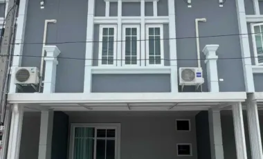 For rent 2 bedrooms townhouse in Mueang Chiang Mai, Chiang Mai