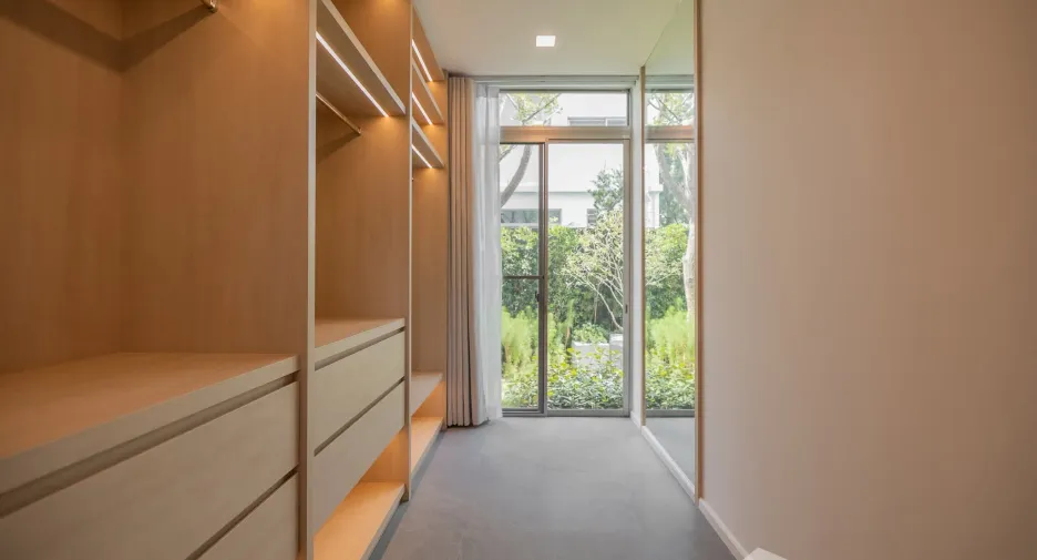 For rent 3 bedrooms house in Saphan Sung, Bangkok