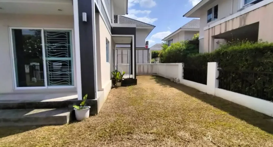 For rent 3 bedrooms house in San Sai, Chiang Mai