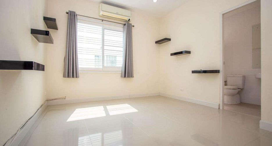 For rent 3 bedrooms house in Mueang Chiang Mai, Chiang Mai