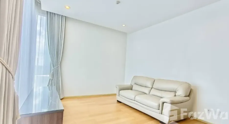 For rent 1 bed condo in Yan Nawa, Bangkok