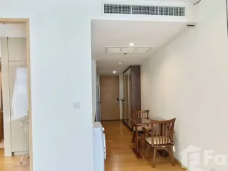 For rent 1 bed condo in Yan Nawa, Bangkok