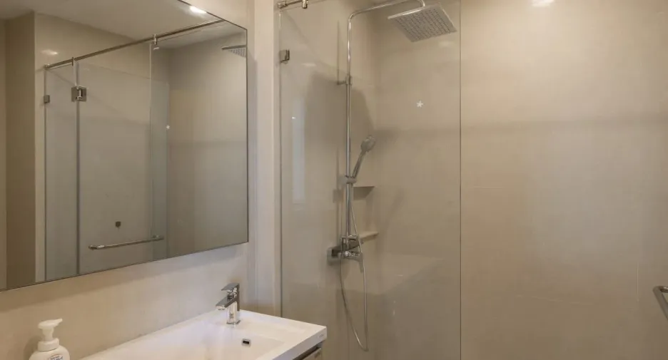 For sale and for rent 2 bedrooms condo in Khlong Toei, Bangkok