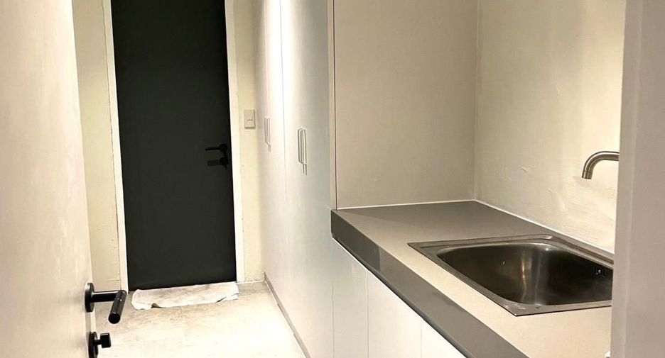Haus zur Miete mit 5 Zimmer in Bang Phli, Samut Prakan