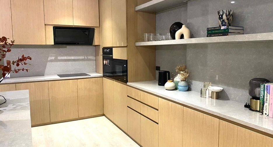 Haus zur Miete mit 5 Zimmer in Bang Phli, Samut Prakan