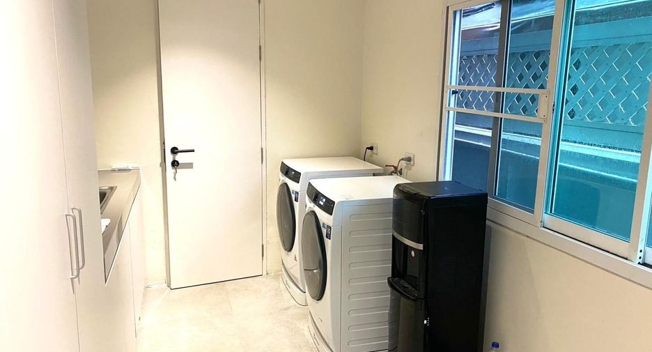 Haus zur Miete mit 5 Zimmer in Bang Phli, Samut Prakan