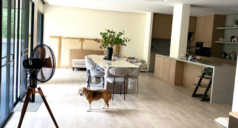 Haus zur Miete mit 5 Zimmer in Bang Phli, Samut Prakan