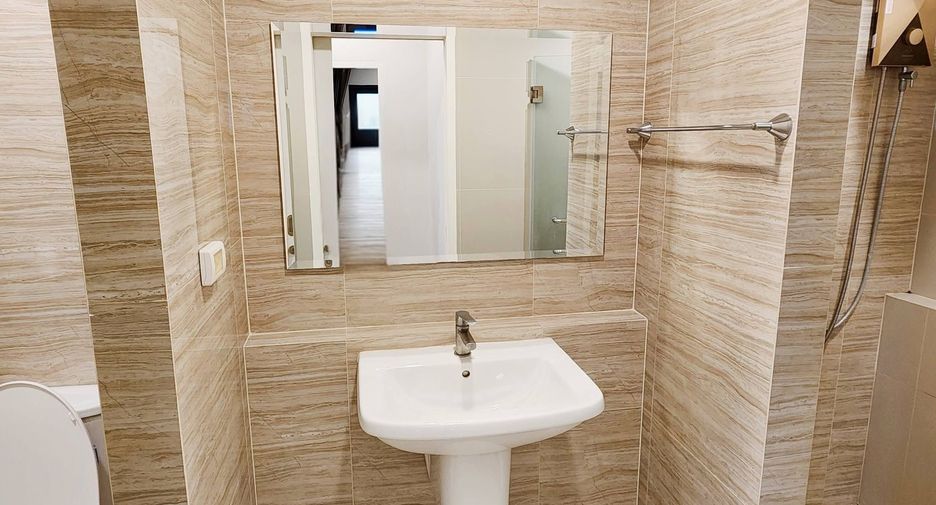 À louer 1 chambre condo à Mueang Samut Prakan, Samut Prakan