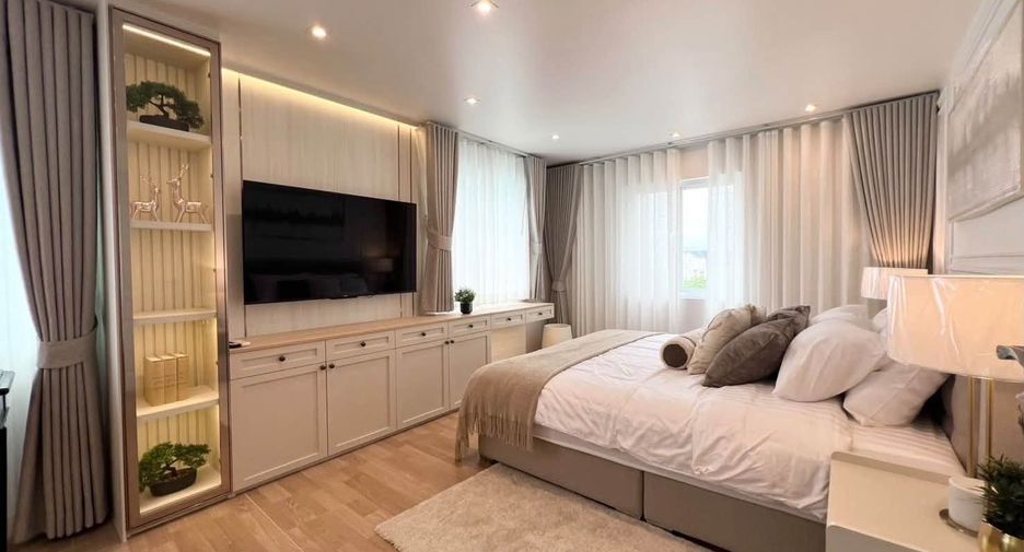For rent 2 bedrooms condo in Yan Nawa, Bangkok