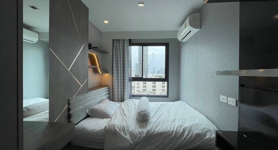 For rent 2 bedrooms condo in Phra Khanong, Bangkok